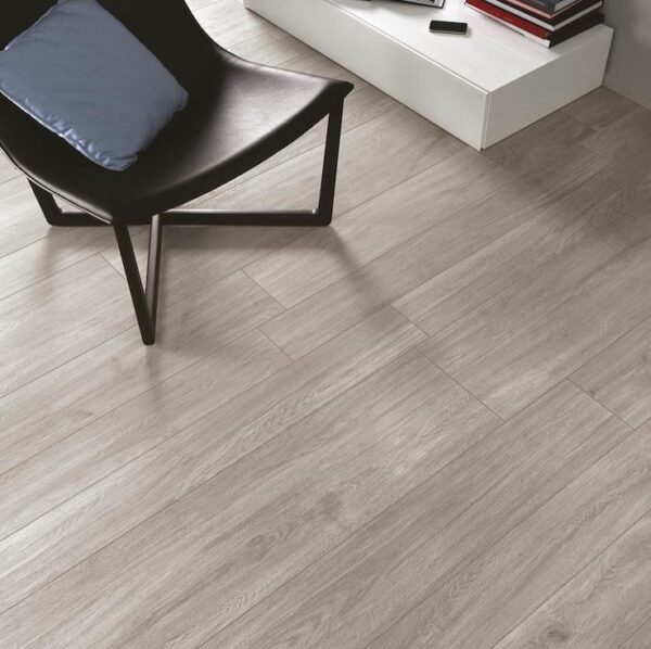 Pavimento effetto legno rovere fumo 20x120cm